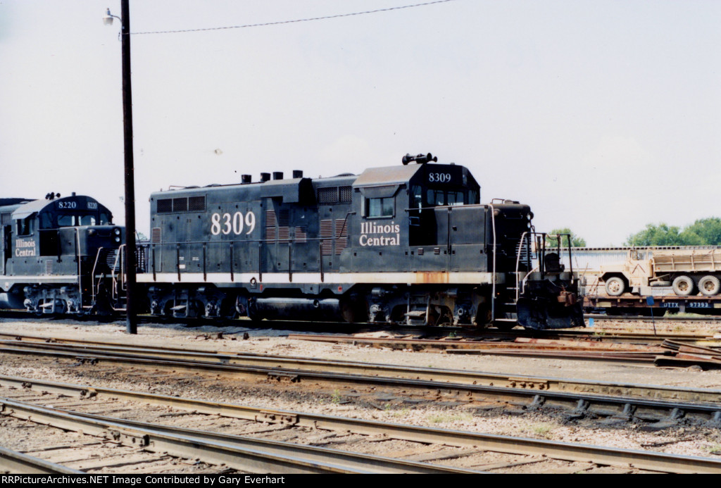 IC GP10 #8309 - Illinois Central